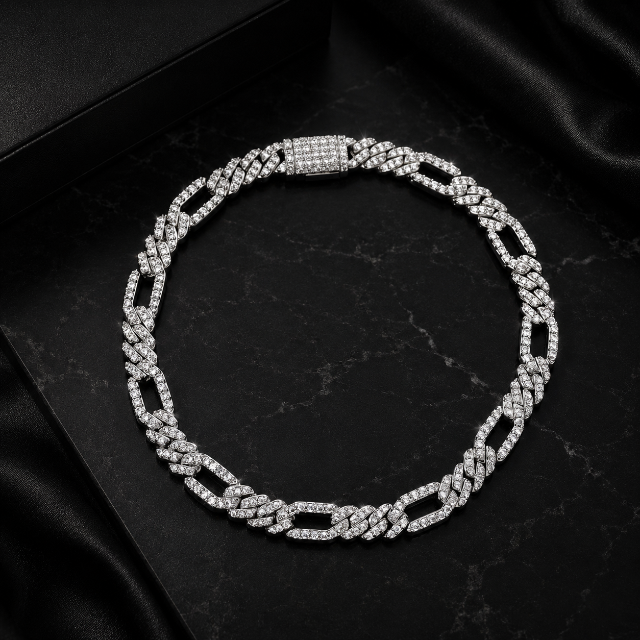 ✨ Luxury Cuban Armband
