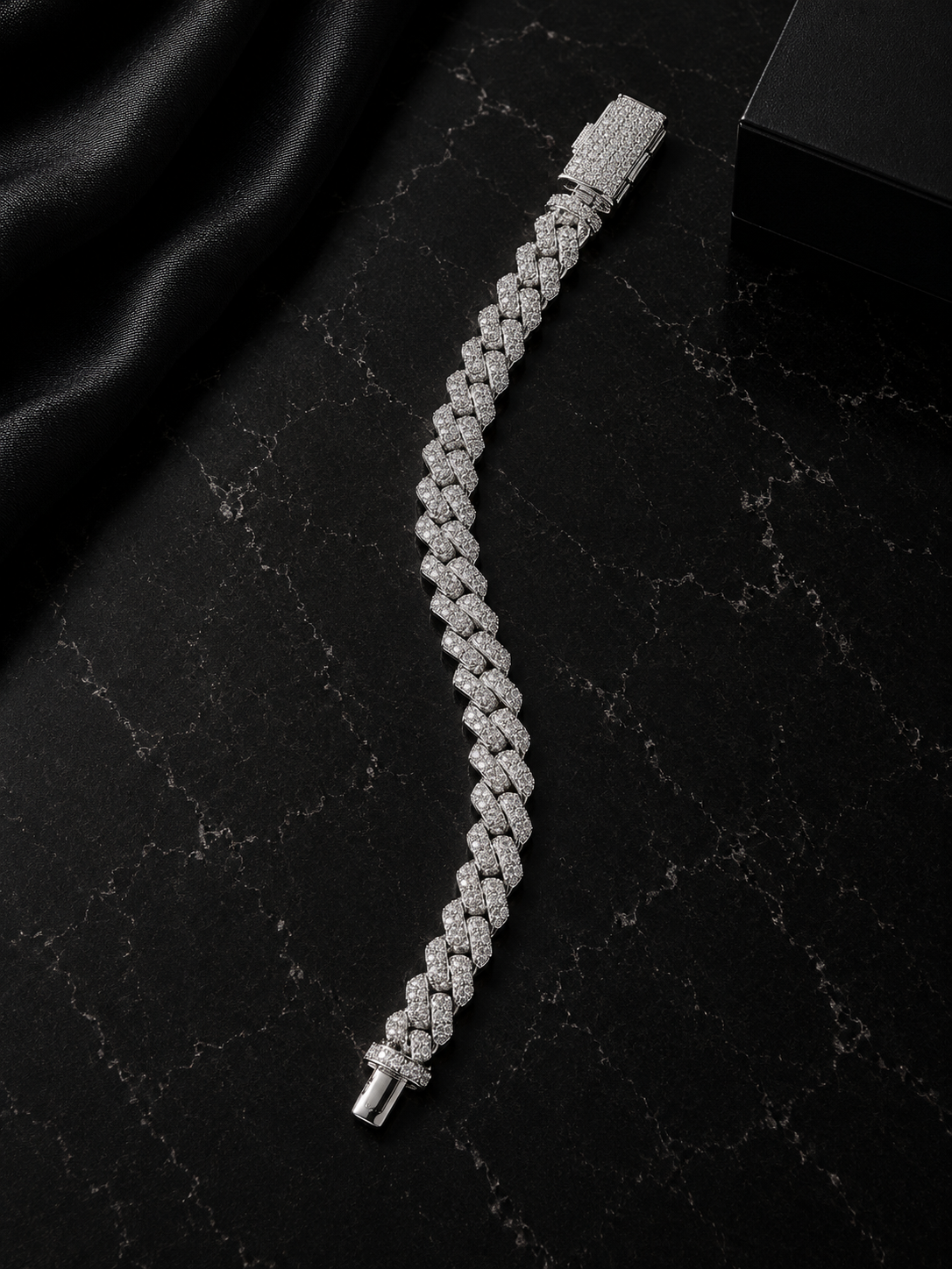 ✨ Luxury Figaro Armband
