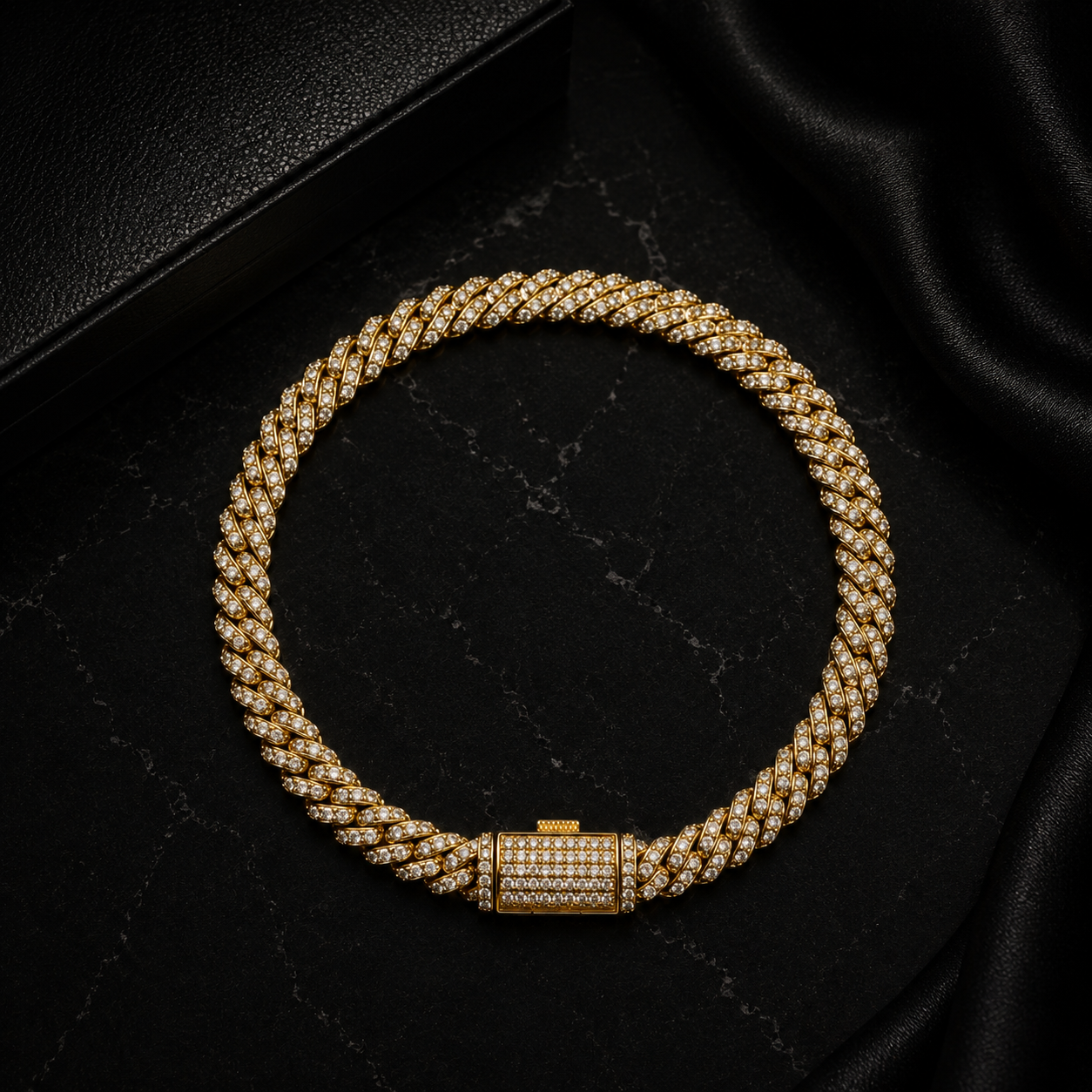 ✨ Luxury Figaro Armband
