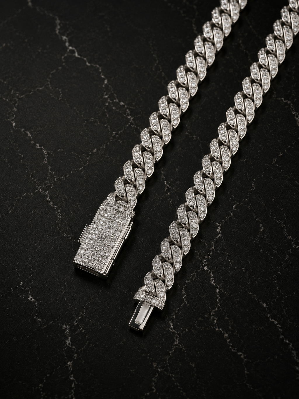 ✨ Luxury Figaro Armband