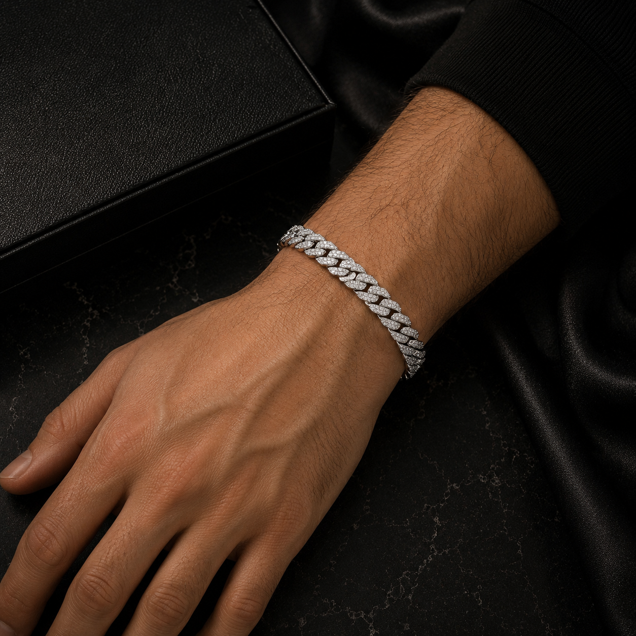 ✨ Luxury Figaro Armband
